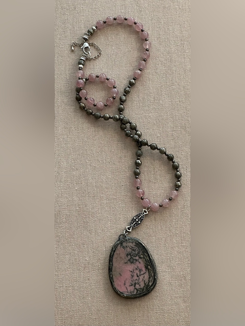 28-1/2 inch Cherry Quartz and Rhodonite Crystal bead necklace NWOT - Picture 2 of 14